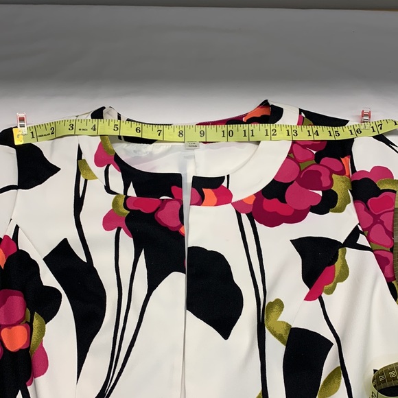 Dress Barn Crop Floral Blazer Size 14W. Vest and skirt sold separately - Picture 3 of 11